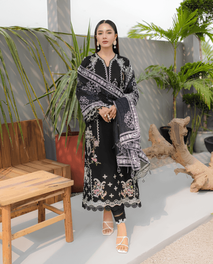 QALAMKAAR LUXURY LAWN Fabric