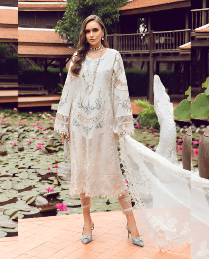MARIA B LUXURY LAWN Fabric